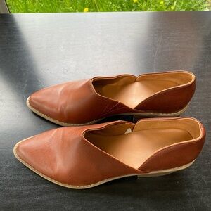 UNIVERSAL THREAD HEELS